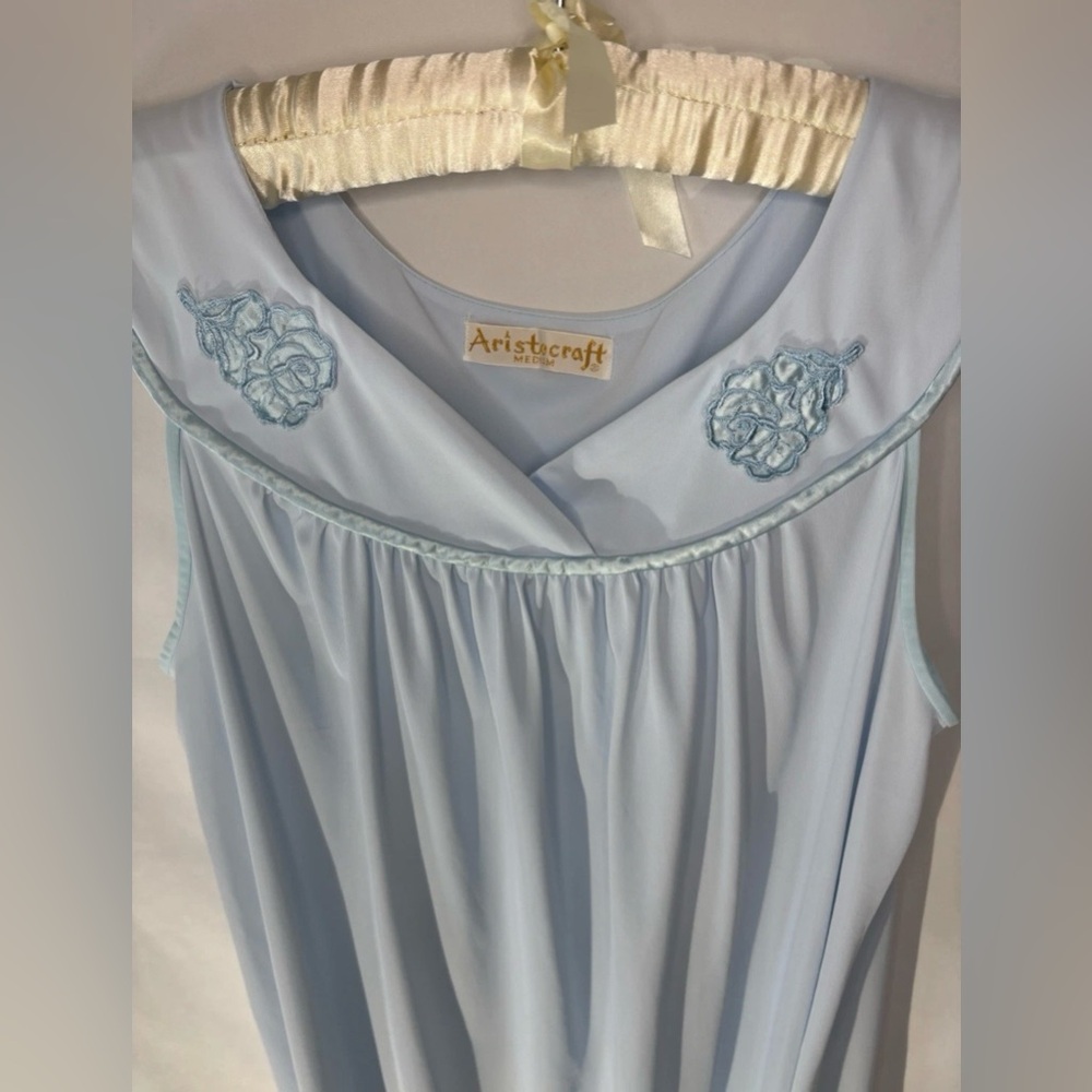 Aristocrat VTG Nightgown Mid Century Sleeveless Pale Blue Medium Appliqué